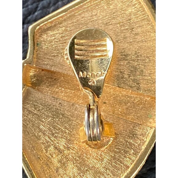 Vintage Monet Gold-Tone Shield Clip-On Earrings Retro Geometric Design J0221 - Picture 5 of 7